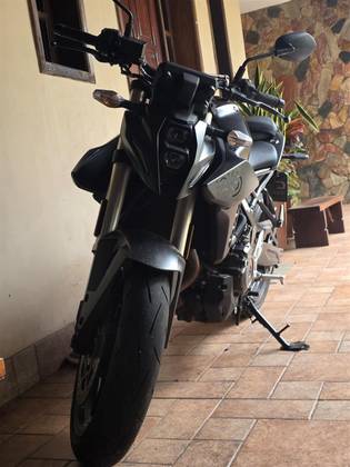 SUZUKI GSX-8S 